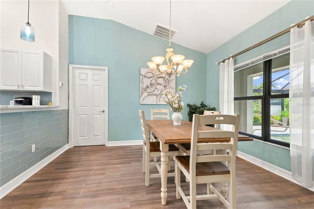 For Sale: $475,000 (3 beds, 2 baths, 1838 Square Feet)