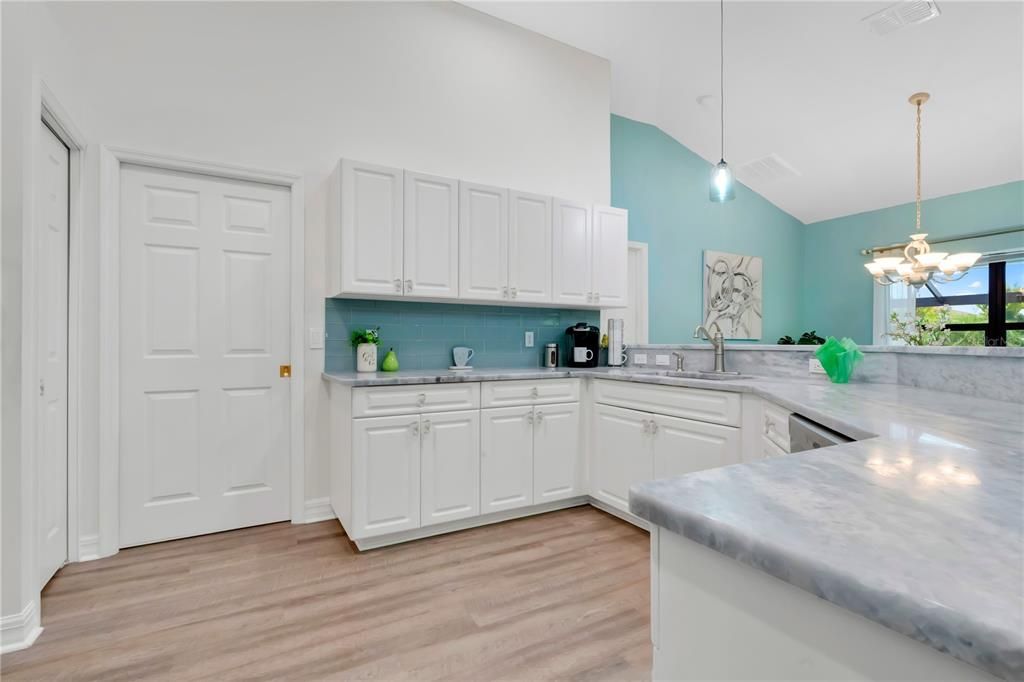 For Sale: $475,000 (3 beds, 2 baths, 1838 Square Feet)