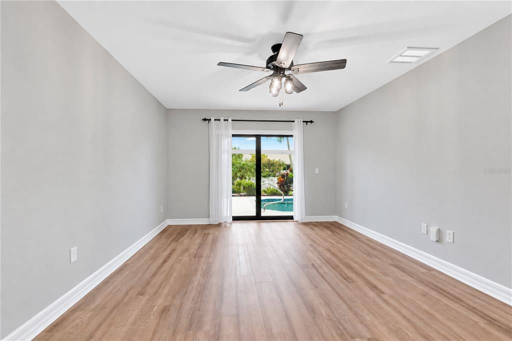 For Sale: $475,000 (3 beds, 2 baths, 1838 Square Feet)
