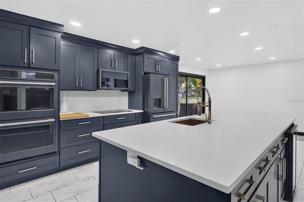 For Sale: $449,999 (5 beds, 3 baths, 2478 Square Feet)