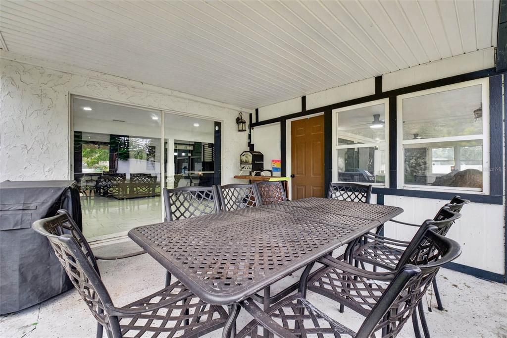 For Sale: $449,999 (5 beds, 3 baths, 2478 Square Feet)
