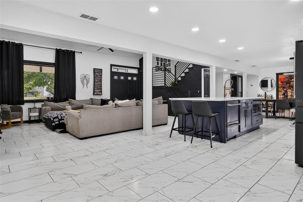 For Sale: $449,999 (5 beds, 3 baths, 2478 Square Feet)