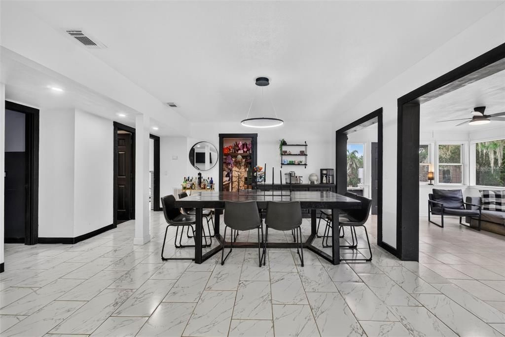 For Sale: $449,999 (5 beds, 3 baths, 2478 Square Feet)