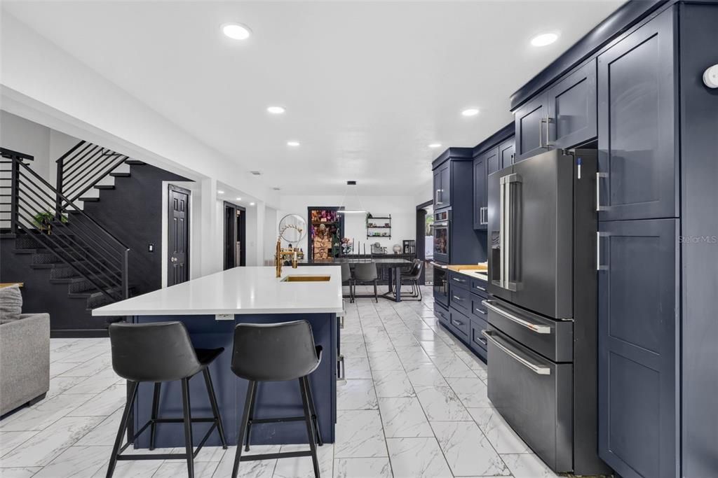 For Sale: $449,999 (5 beds, 3 baths, 2478 Square Feet)