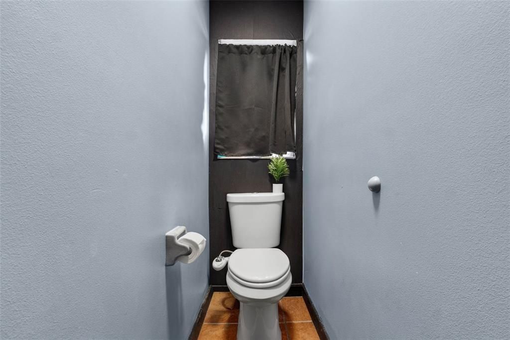 For Sale: $449,999 (5 beds, 3 baths, 2478 Square Feet)