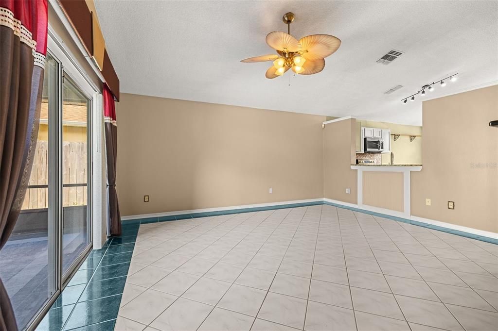 For Rent: $2,200 (3 beds, 2 baths, 1314 Square Feet)