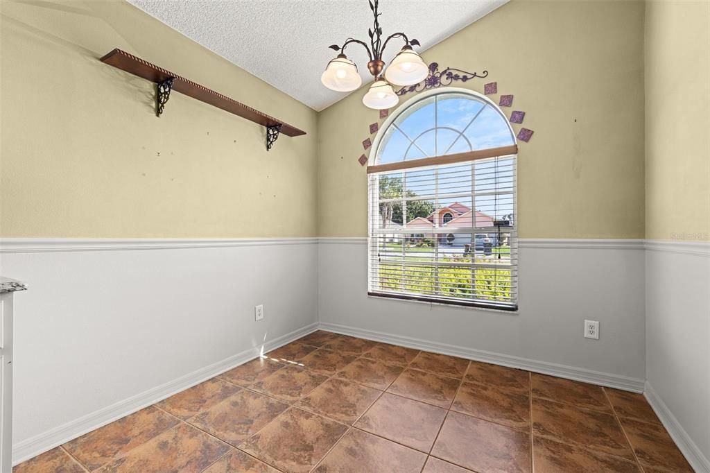 For Rent: $2,200 (3 beds, 2 baths, 1314 Square Feet)