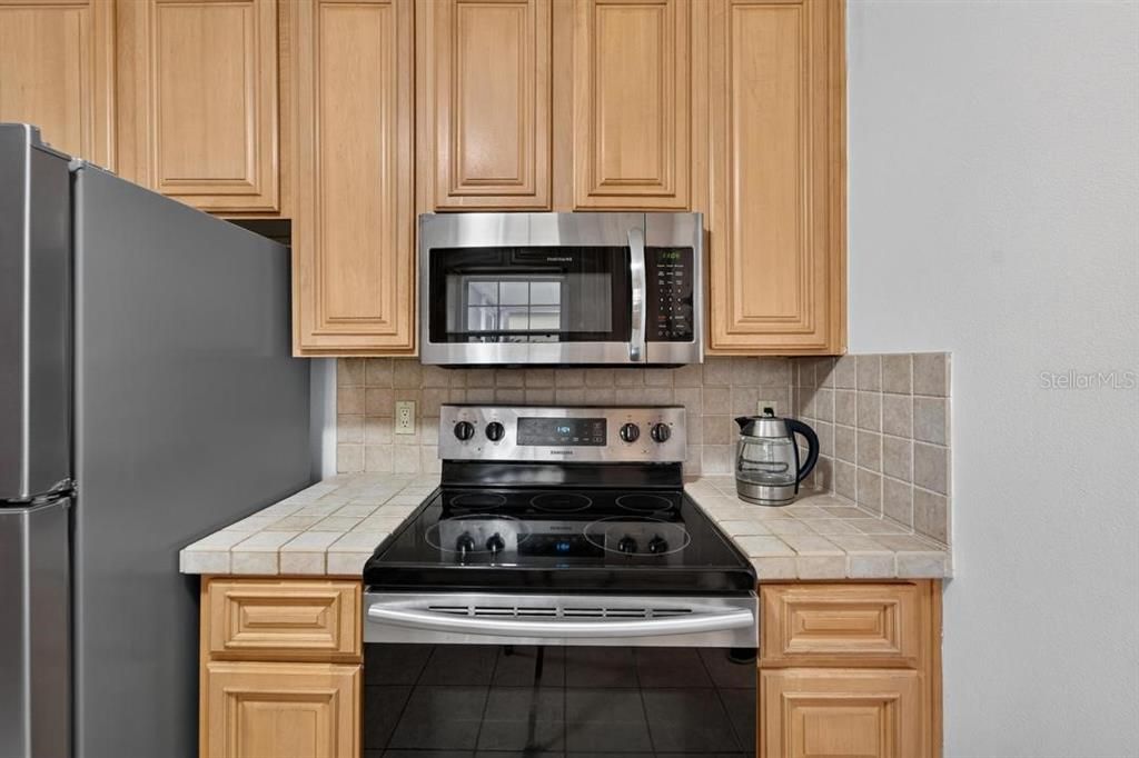 For Sale: $329,900 (3 beds, 2 baths, 1308 Square Feet)