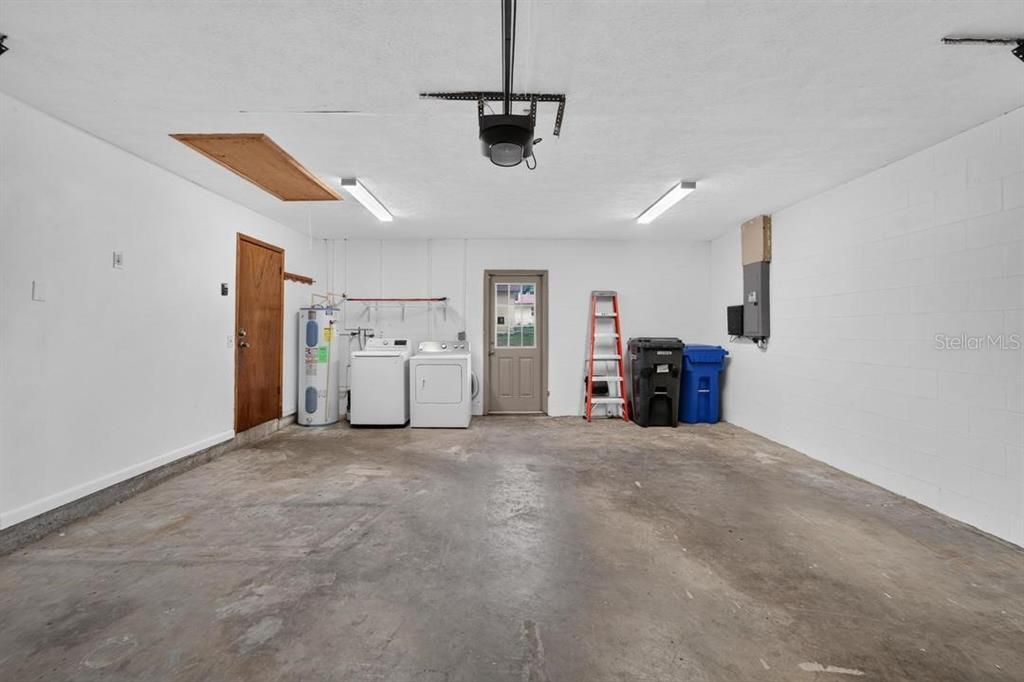 For Sale: $329,900 (3 beds, 2 baths, 1308 Square Feet)