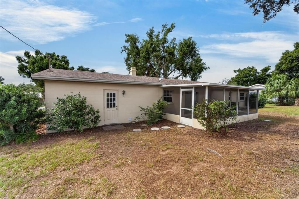 For Sale: $329,900 (3 beds, 2 baths, 1308 Square Feet)