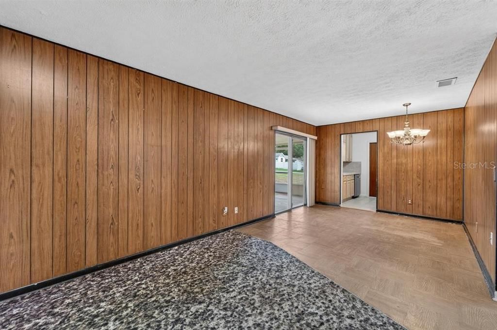 For Sale: $329,900 (3 beds, 2 baths, 1308 Square Feet)