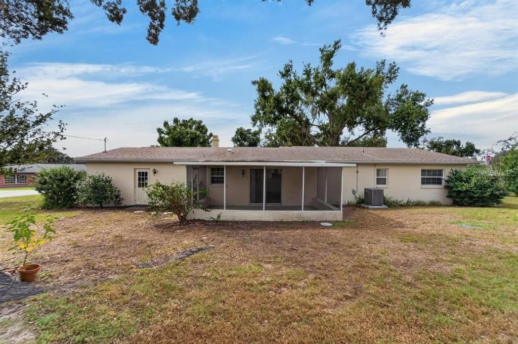 For Sale: $329,900 (3 beds, 2 baths, 1308 Square Feet)