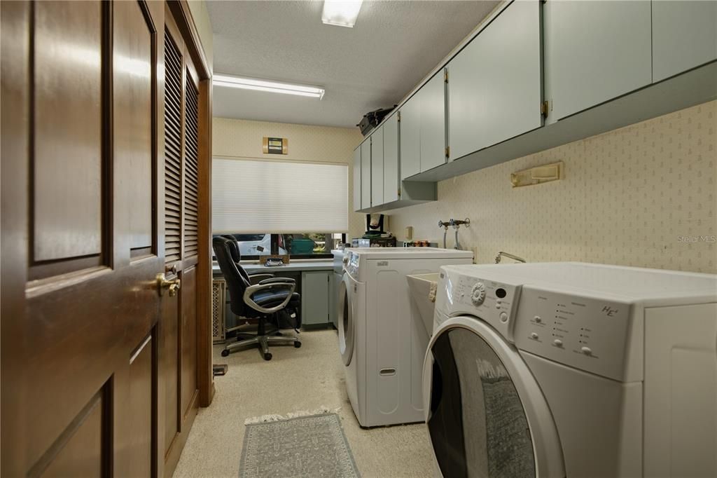 На продажу: $425,000 (3 спален, 2 ванн, 2359 Квадратных фут)