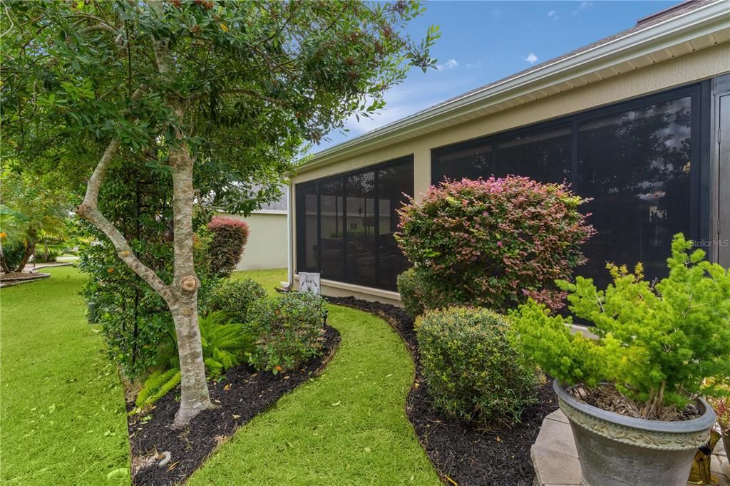 For Sale: $525,000 (3 beds, 2 baths, 1938 Square Feet)