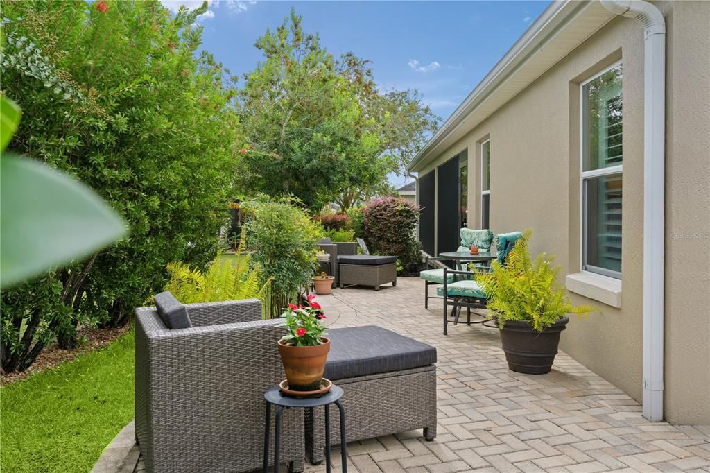For Sale: $525,000 (3 beds, 2 baths, 1938 Square Feet)