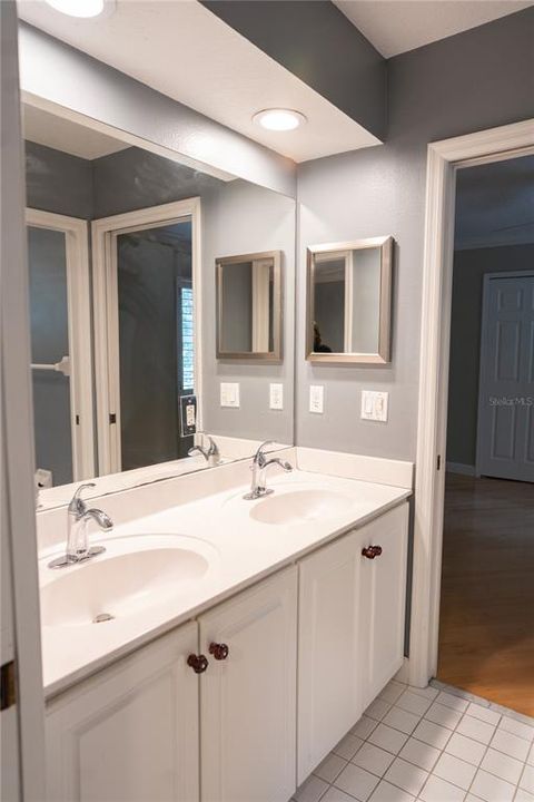 For Sale: $760,000 (4 beds, 3 baths, 2751 Square Feet)