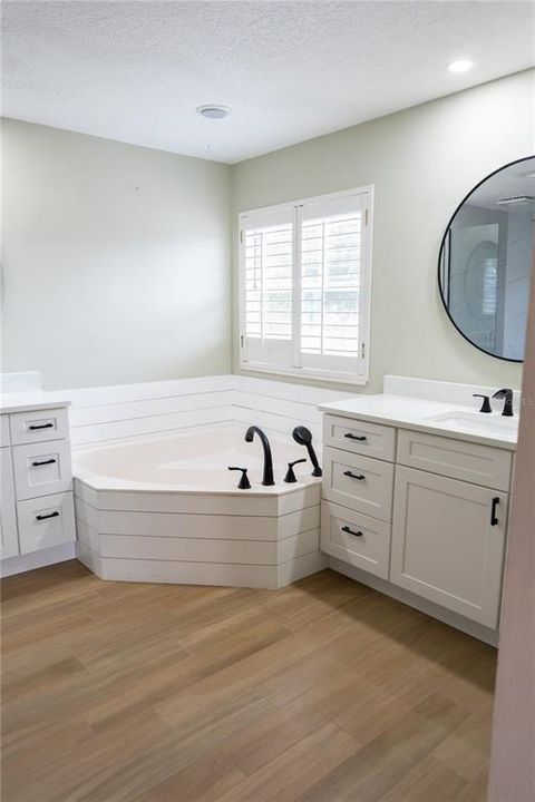 For Sale: $760,000 (4 beds, 3 baths, 2751 Square Feet)