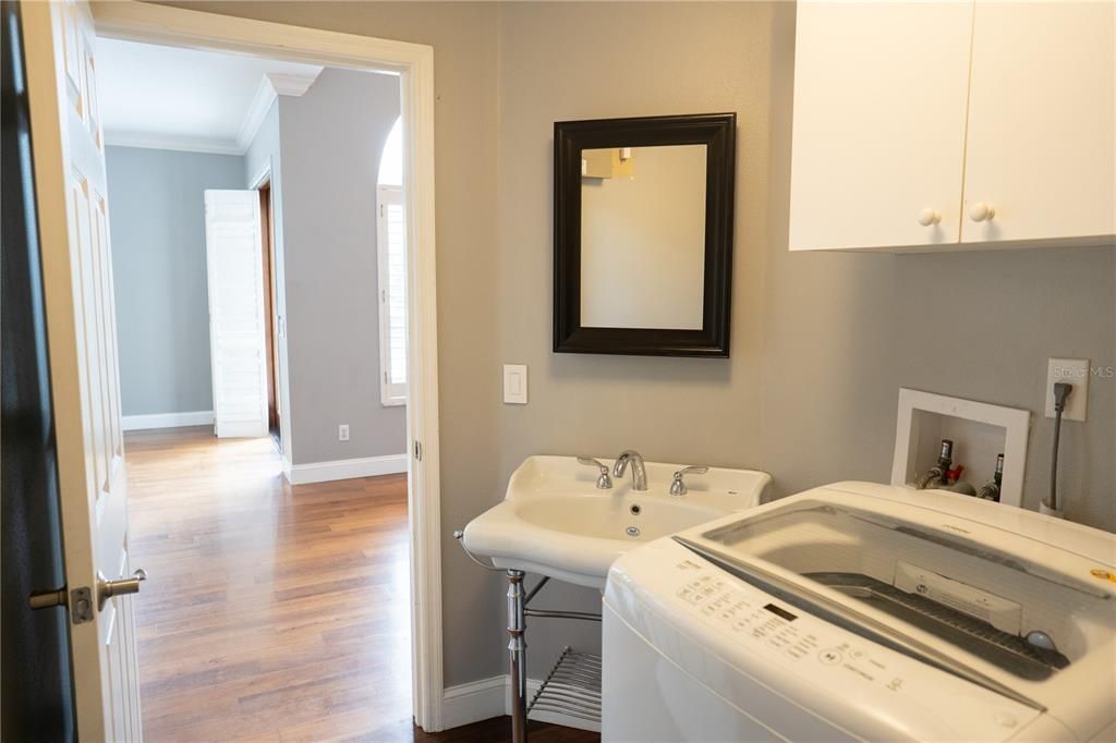 For Sale: $760,000 (4 beds, 3 baths, 2751 Square Feet)