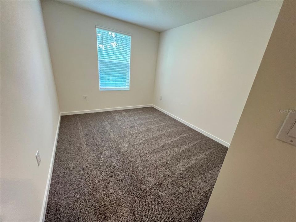 For Rent: $2,100 (3 beds, 2 baths, 1464 Square Feet)