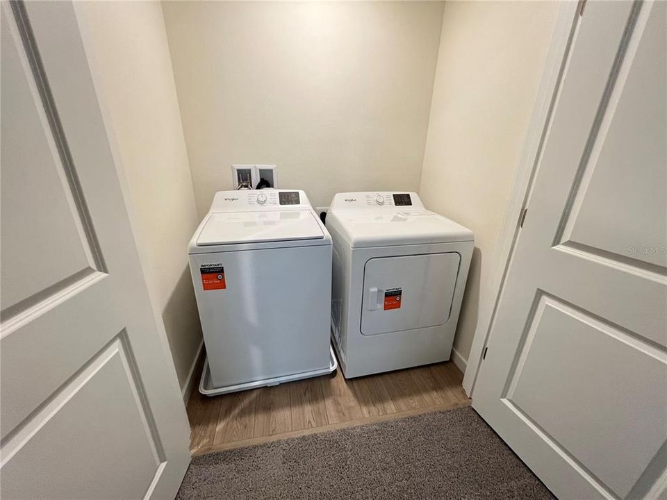 For Rent: $2,100 (3 beds, 2 baths, 1464 Square Feet)