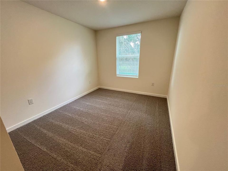 For Rent: $2,100 (3 beds, 2 baths, 1464 Square Feet)