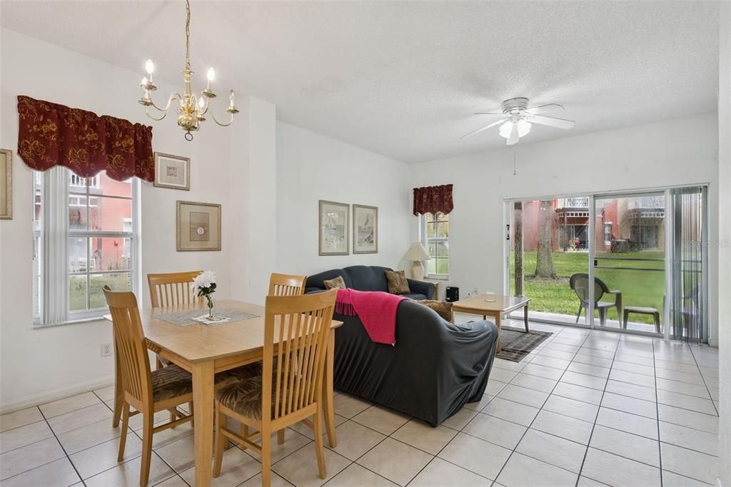 На продажу: $249,900 (3 спален, 2 ванн, 1277 Квадратных фут)