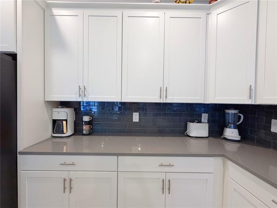 For Sale: $589,000 (6 beds, 5 baths, 3291 Square Feet)