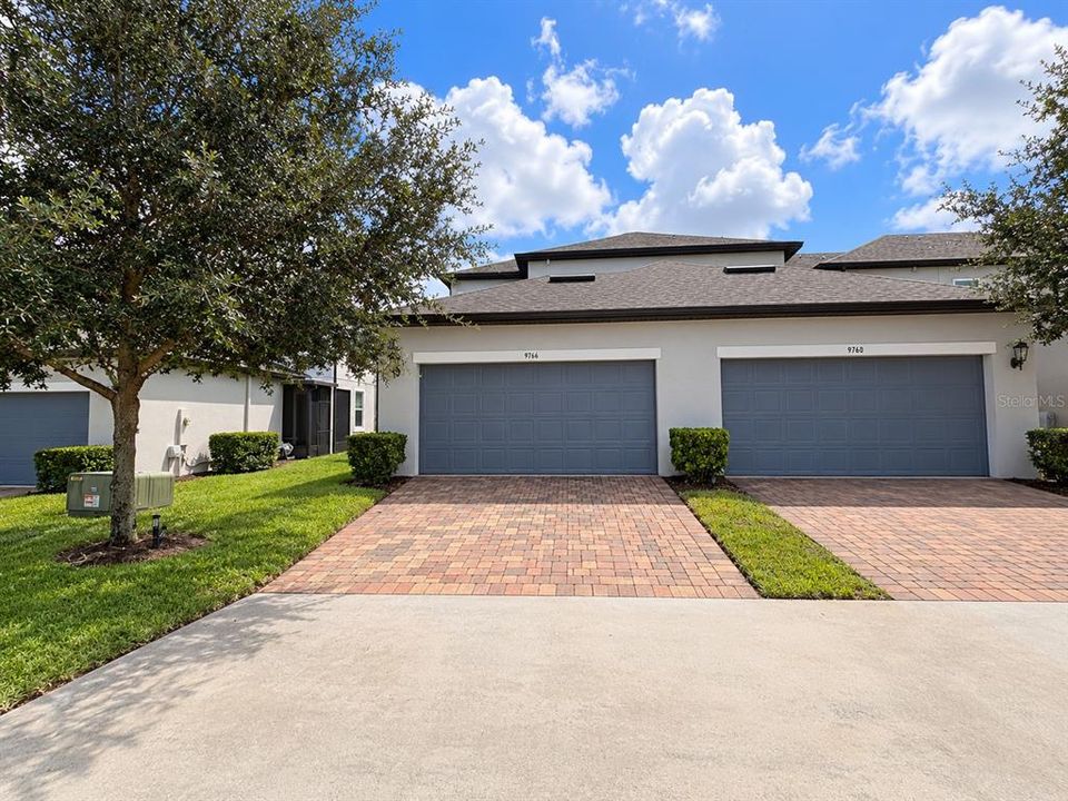For Sale: $429,900 (3 beds, 2 baths, 1937 Square Feet)