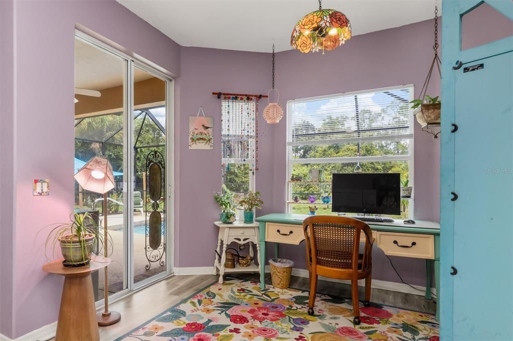 For Sale: $375,000 (3 beds, 2 baths, 1724 Square Feet)