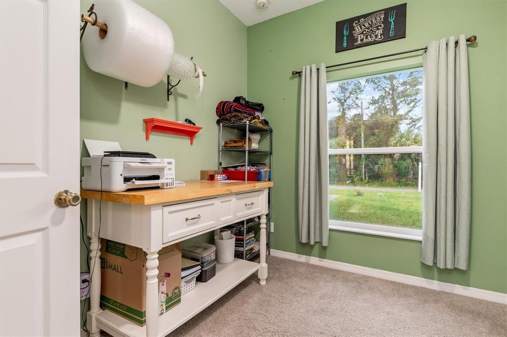 For Sale: $375,000 (3 beds, 2 baths, 1724 Square Feet)