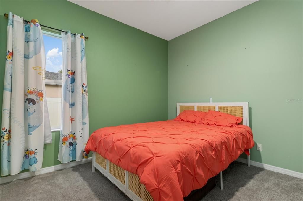 For Sale: $375,000 (3 beds, 2 baths, 1724 Square Feet)