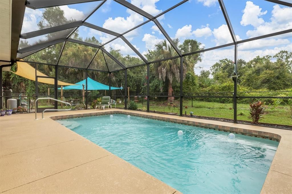 For Sale: $375,000 (3 beds, 2 baths, 1724 Square Feet)