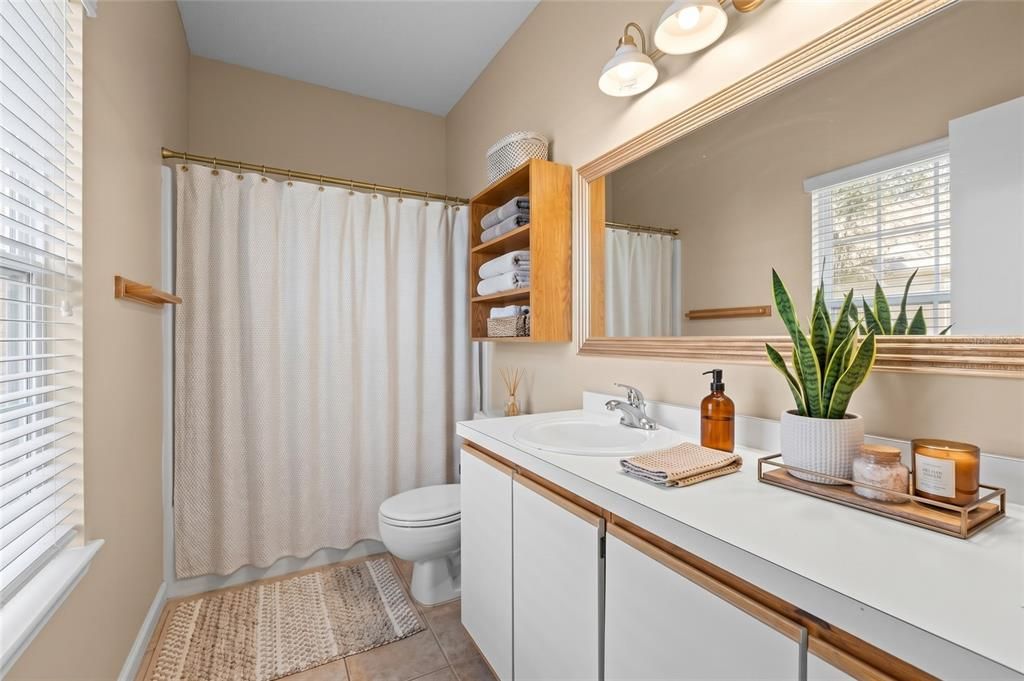 En Venta: $349,000 (3 camas, 2 baños, 1406 Pies cuadrados)