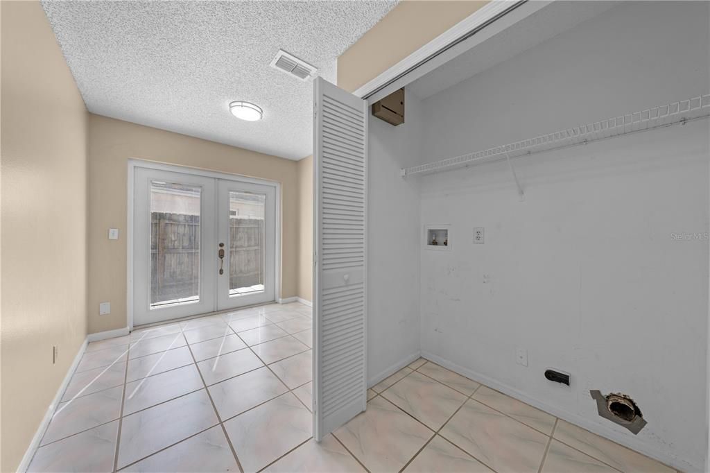 En Venta: $349,000 (3 camas, 2 baños, 1406 Pies cuadrados)