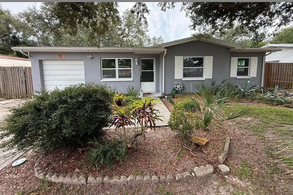 For Sale: $395,000 (3 beds, 1 baths, 1124 Square Feet)