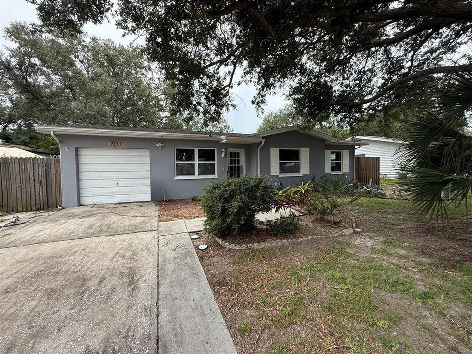 For Sale: $395,000 (3 beds, 1 baths, 1124 Square Feet)