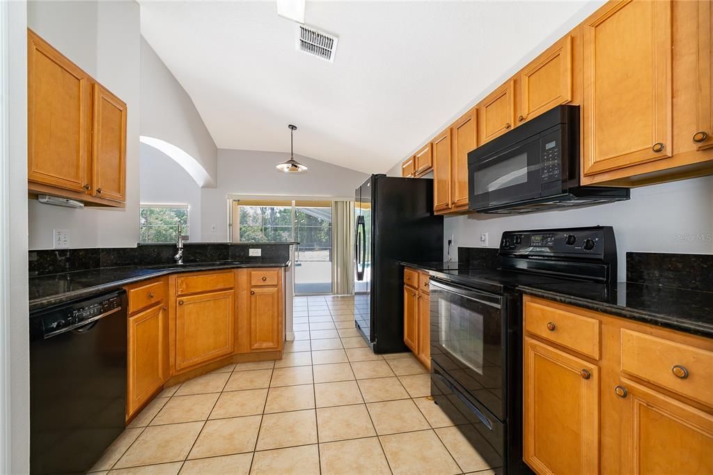 For Rent: $3,600 (5 beds, 4 baths, 2317 Square Feet)
