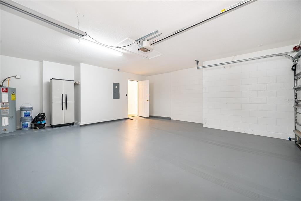 For Rent: $3,600 (5 beds, 4 baths, 2317 Square Feet)