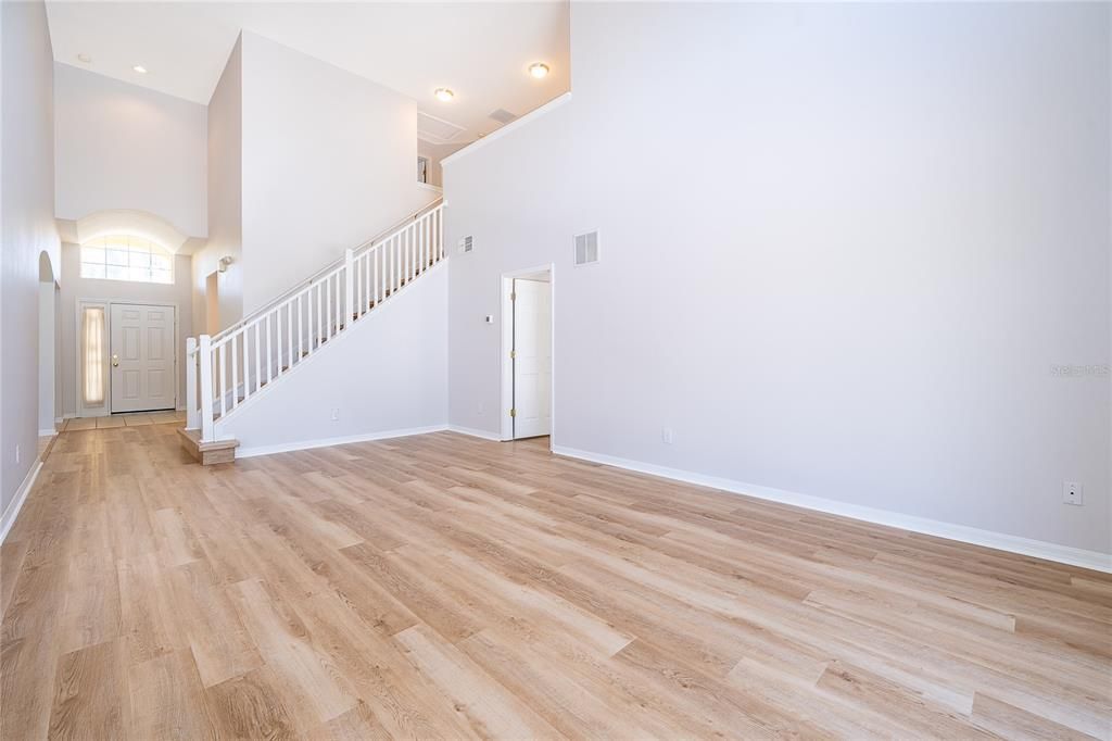 For Rent: $3,600 (5 beds, 4 baths, 2317 Square Feet)