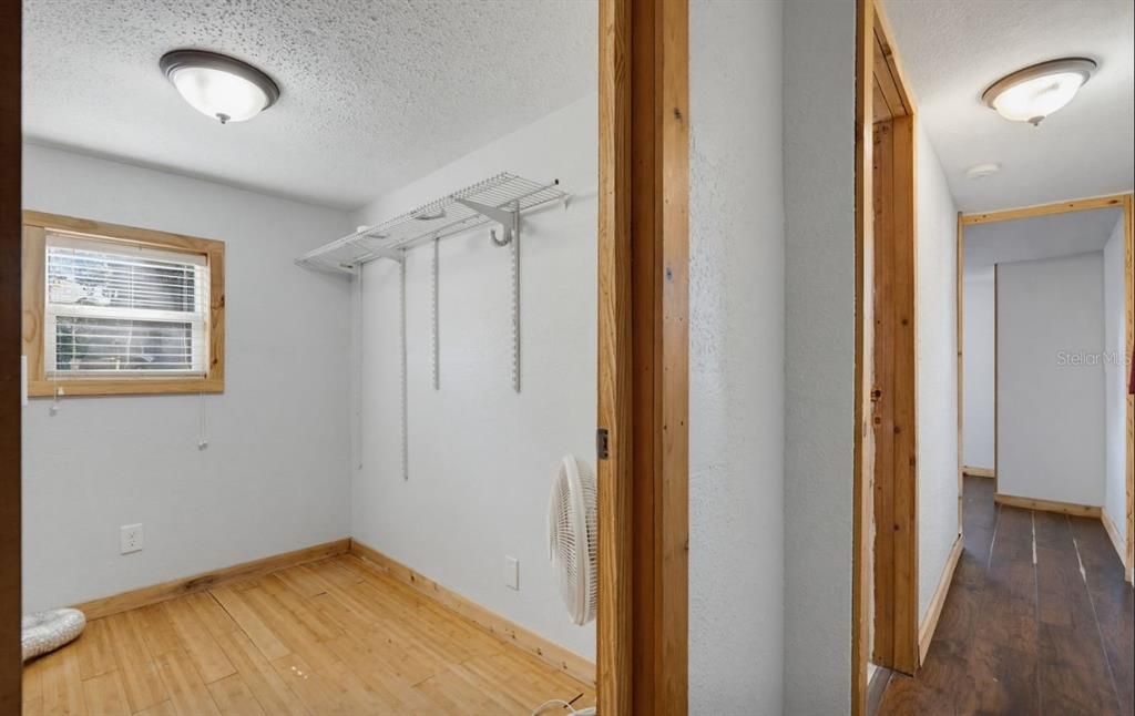 На продажу: $239,000 (4 спален, 2 ванн, 1464 Квадратных фут)