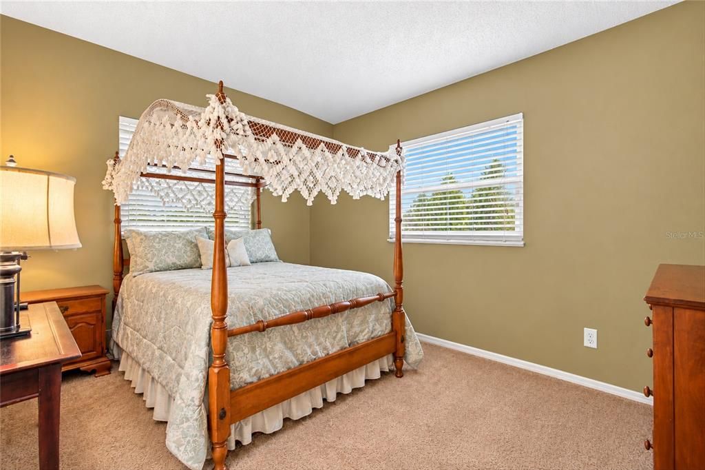 En Venta: $489,900 (4 camas, 2 baños, 1576 Pies cuadrados)