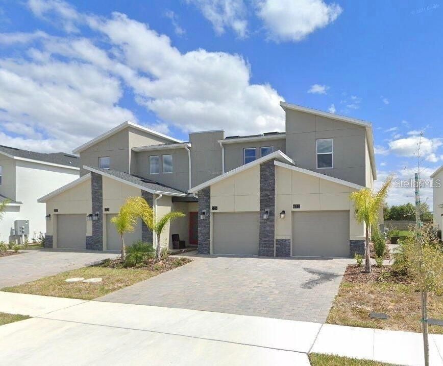 For Rent: $2,100 (2 beds, 2 baths, 1388 Square Feet)