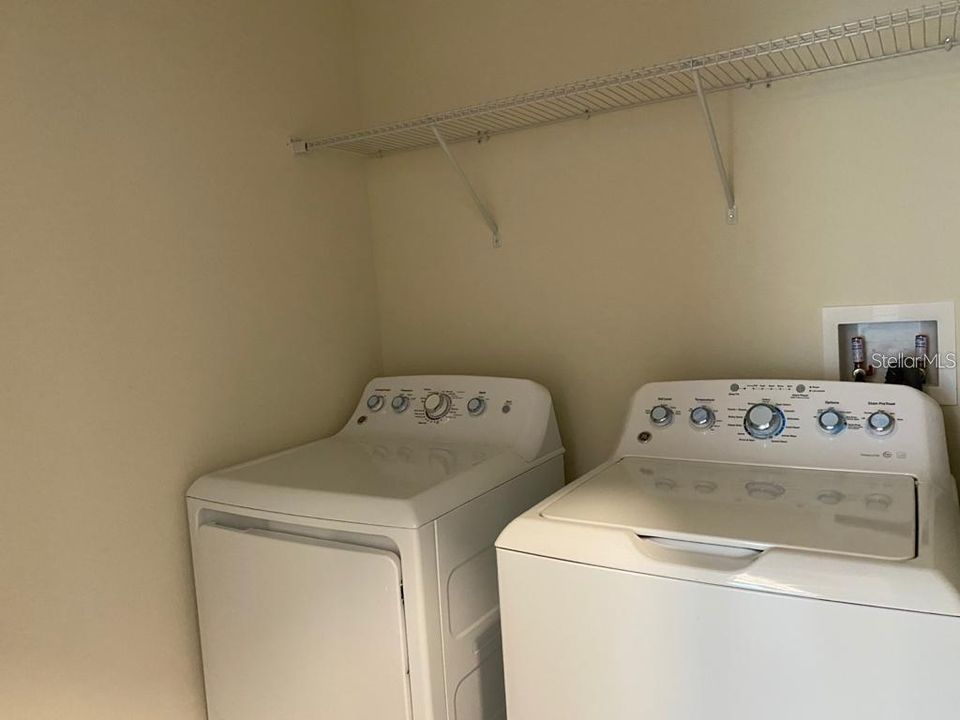 For Rent: $2,100 (2 beds, 2 baths, 1388 Square Feet)