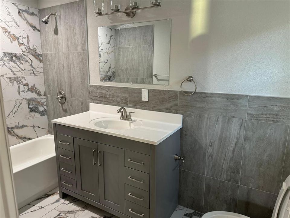 For Rent: $2,095 (3 beds, 2 baths, 1266 Square Feet)