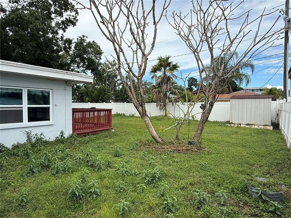For Sale: $185,000 (2 beds, 1 baths, 1164 Square Feet)