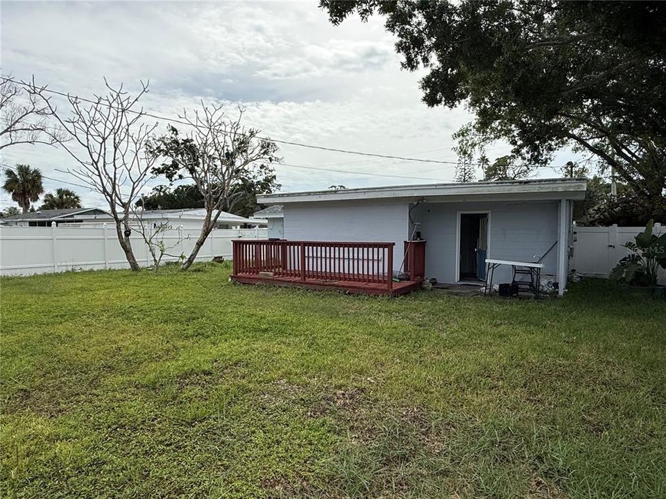 For Sale: $185,000 (2 beds, 1 baths, 1164 Square Feet)