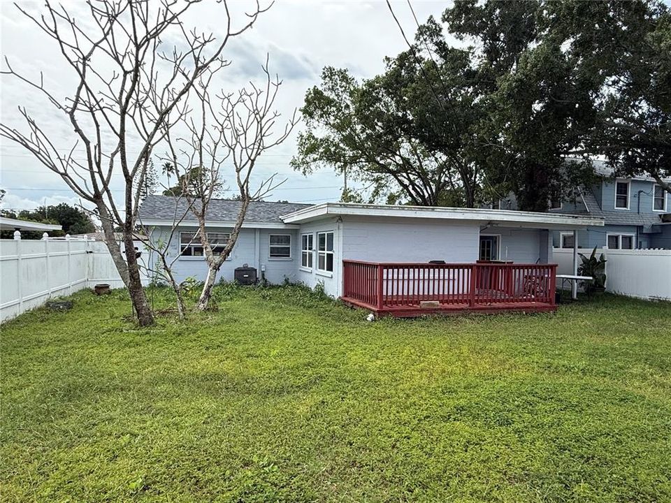 For Sale: $185,000 (2 beds, 1 baths, 1164 Square Feet)