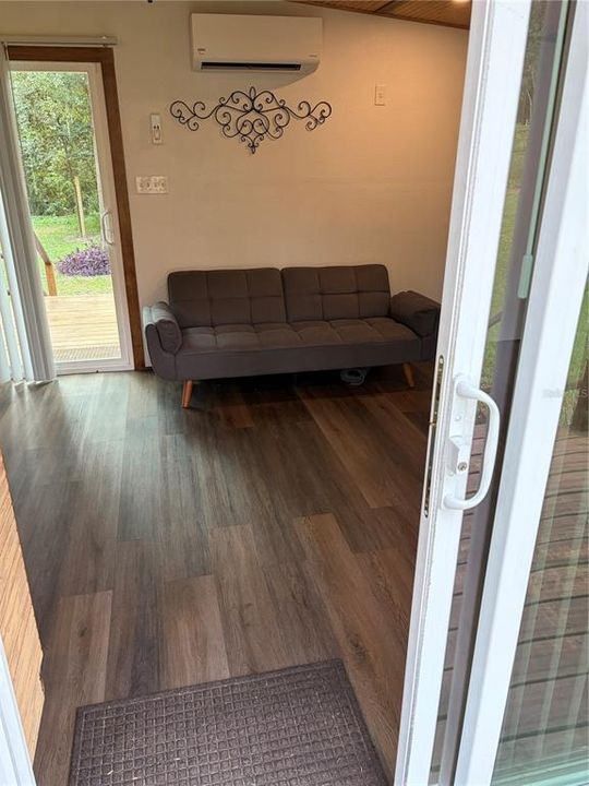 En Venta: $295,000 (2 camas, 2 baños, 720 Pies cuadrados)