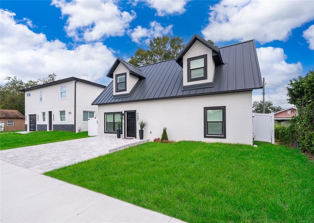 For Rent: $2,200 (2 beds, 2 baths, 1186 Square Feet)