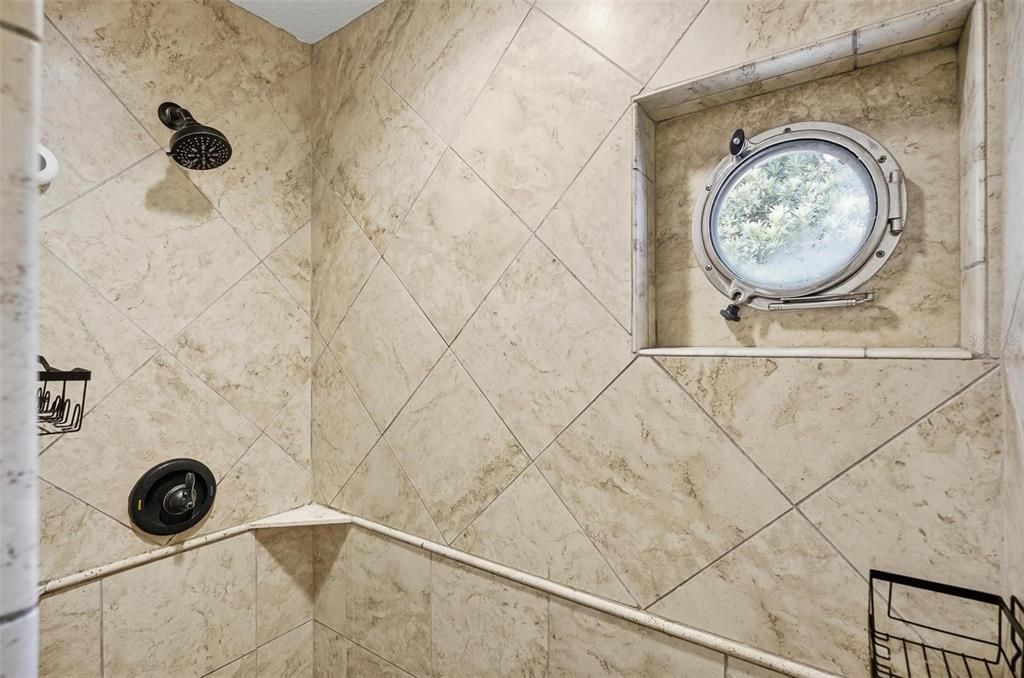 En Venta: $1,200,000 (4 camas, 2 baños, 2312 Pies cuadrados)